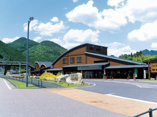 岐阜県の道の駅「道の駅 ロック・ガーデンひちそう」