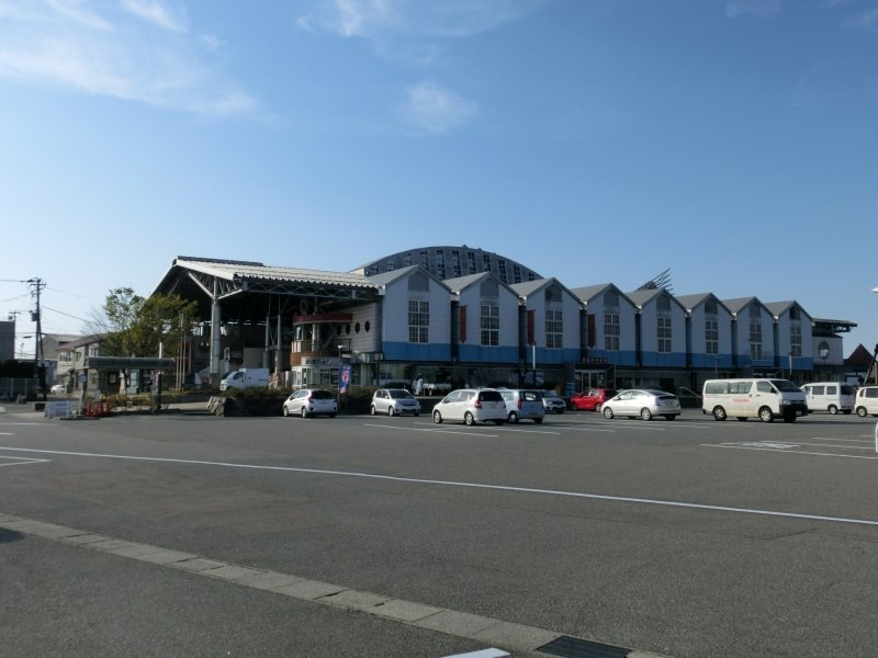 石川県の道の駅「道の駅能登食祭市場」