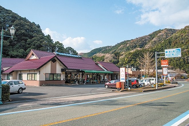 愛媛県の道の駅「道の駅きなはい屋しろかわ」