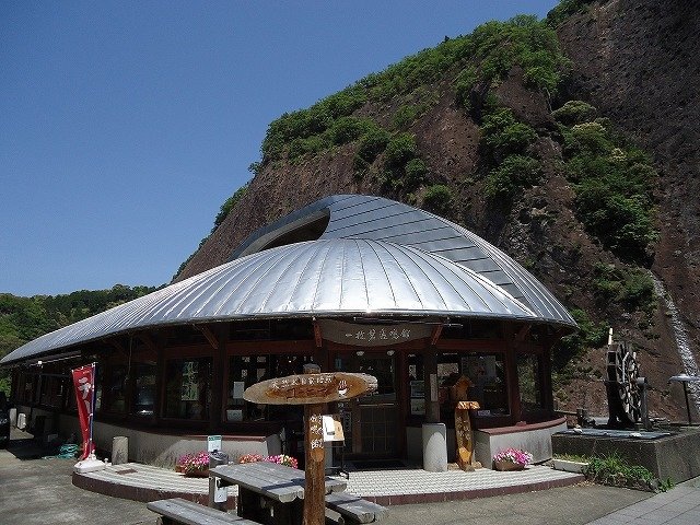 和歌山県の道の駅「道の駅一枚岩」