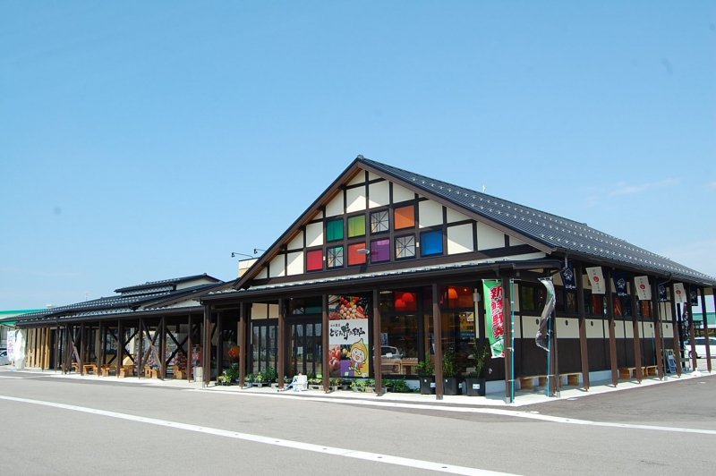 富山県の道の駅「道の駅 砺波」