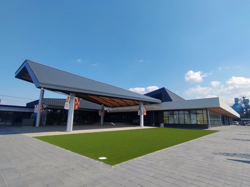 宮崎県の道の駅「道の駅 都城NiQLL」